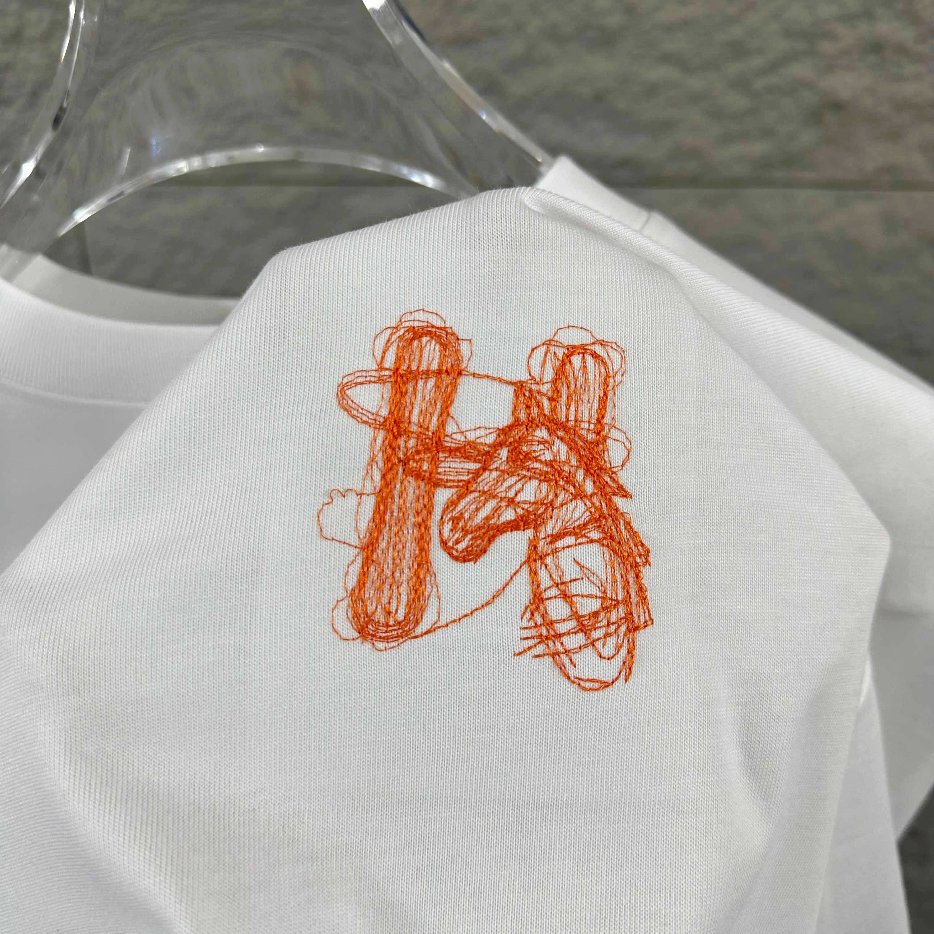 Herme* * 2026 New Arrival Classic T Same Style ：Black White Gray Size： S （90-130 ） M （120-150 ） L （140-165 ） XL （160-180 ） XXL （180-210 ）